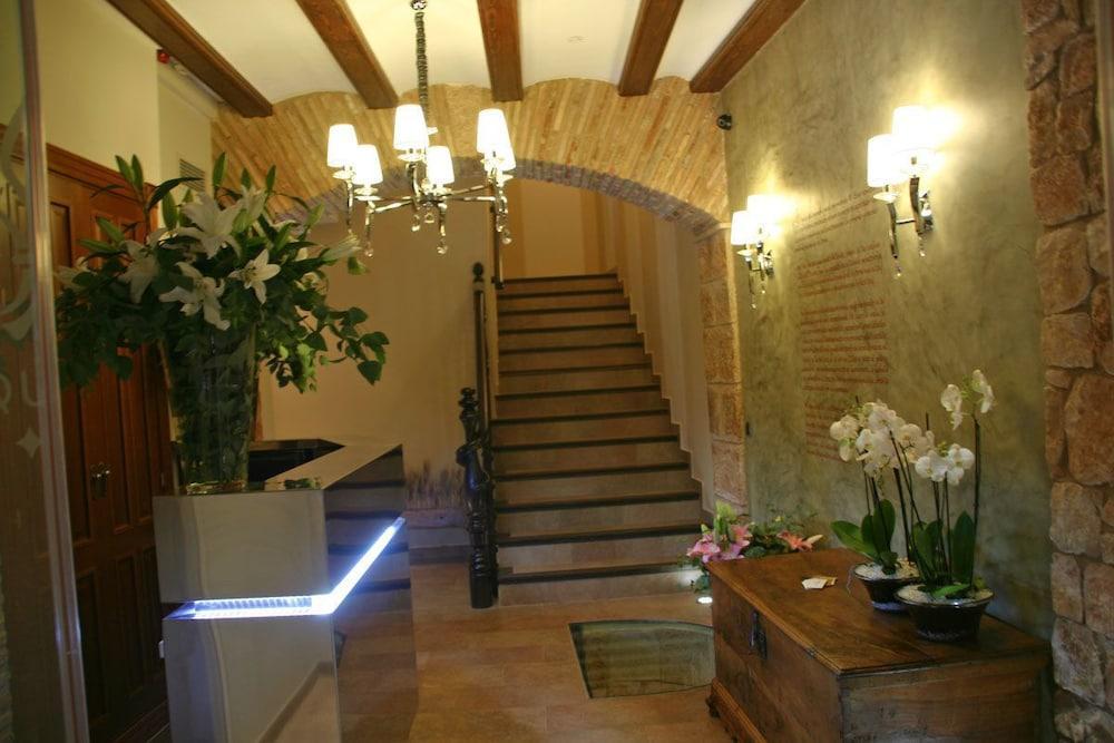 Hotel Castillo De Alquézar Екстериор снимка